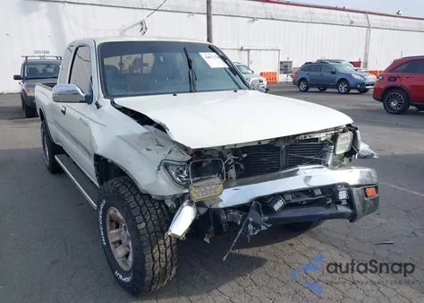 1997 Toyota Tacoma Base Sr5 V6 из США, поврежденный, VIN 4TAWN74N3VZ277928